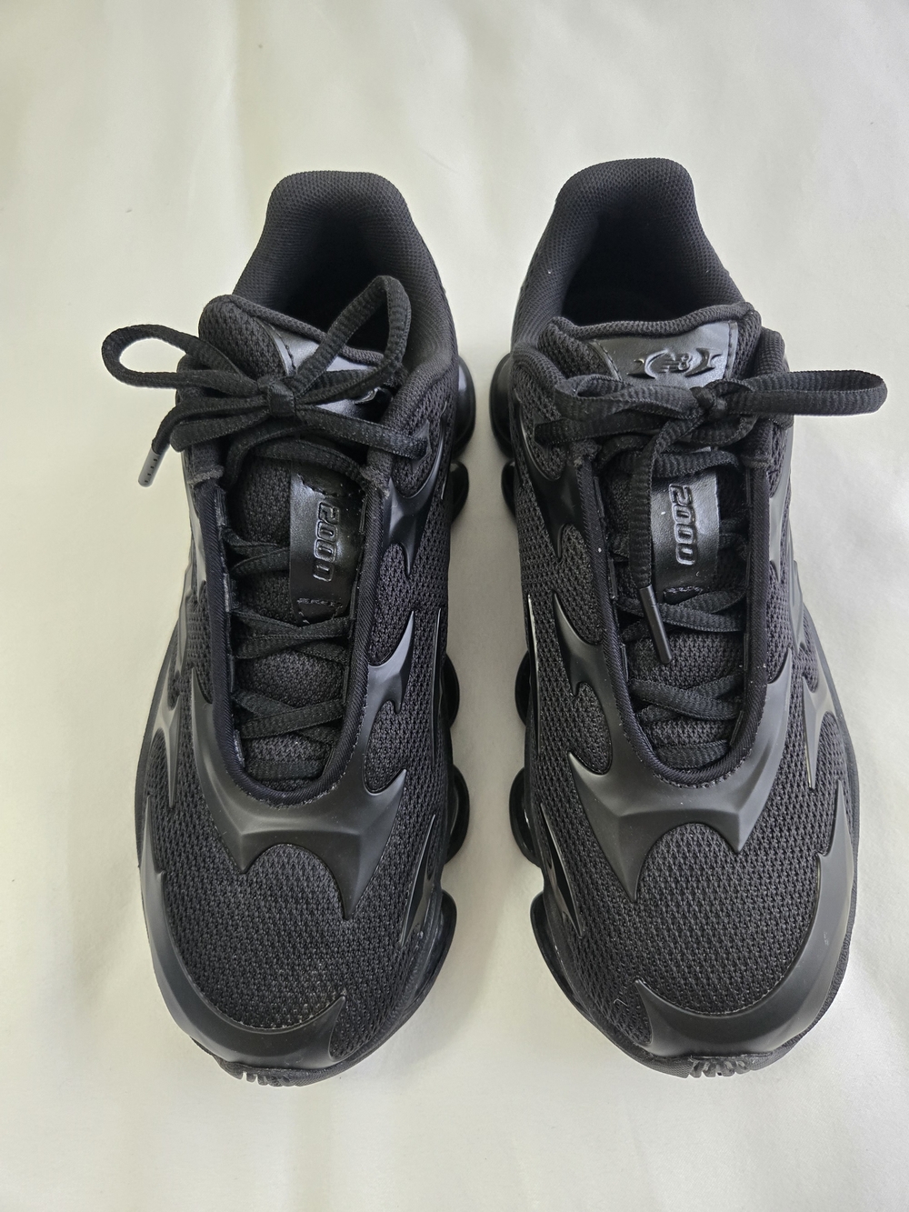 New Balance Black Women's Sneakers Abzorb 2000